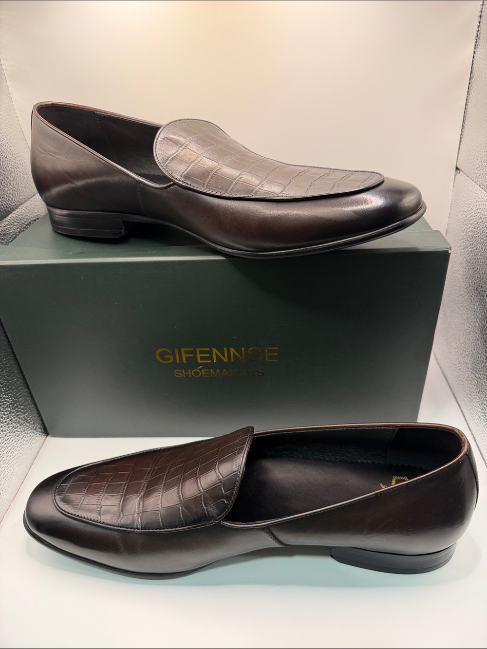 Men's Brown Croc-Embossed Leather Slip-On Loafers